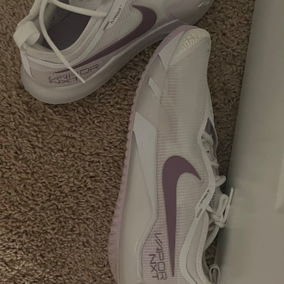 NikeCourt Women's React Vapor NXT Hard Court Tennis Shoes - Picture 2 of 4